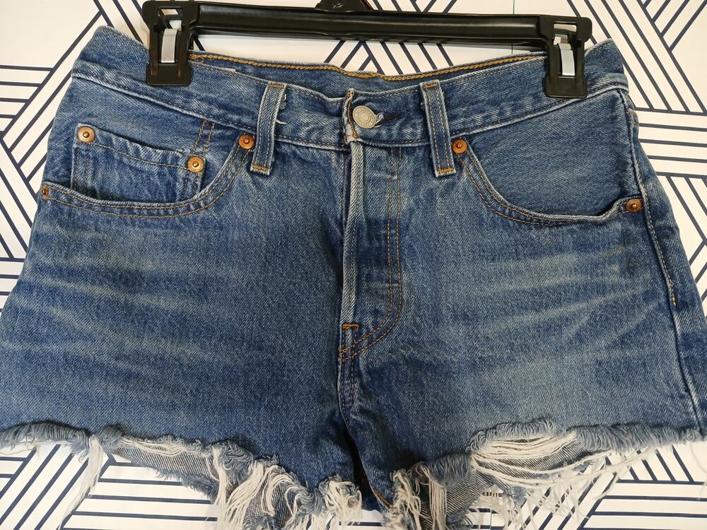 Levi’s 501 cutoff denim shorts vintage Americana Grunge Size 26 Normcore